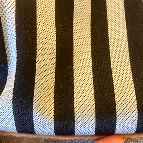 EUC Henri Bendel hobo bag - Picture 7 of 8